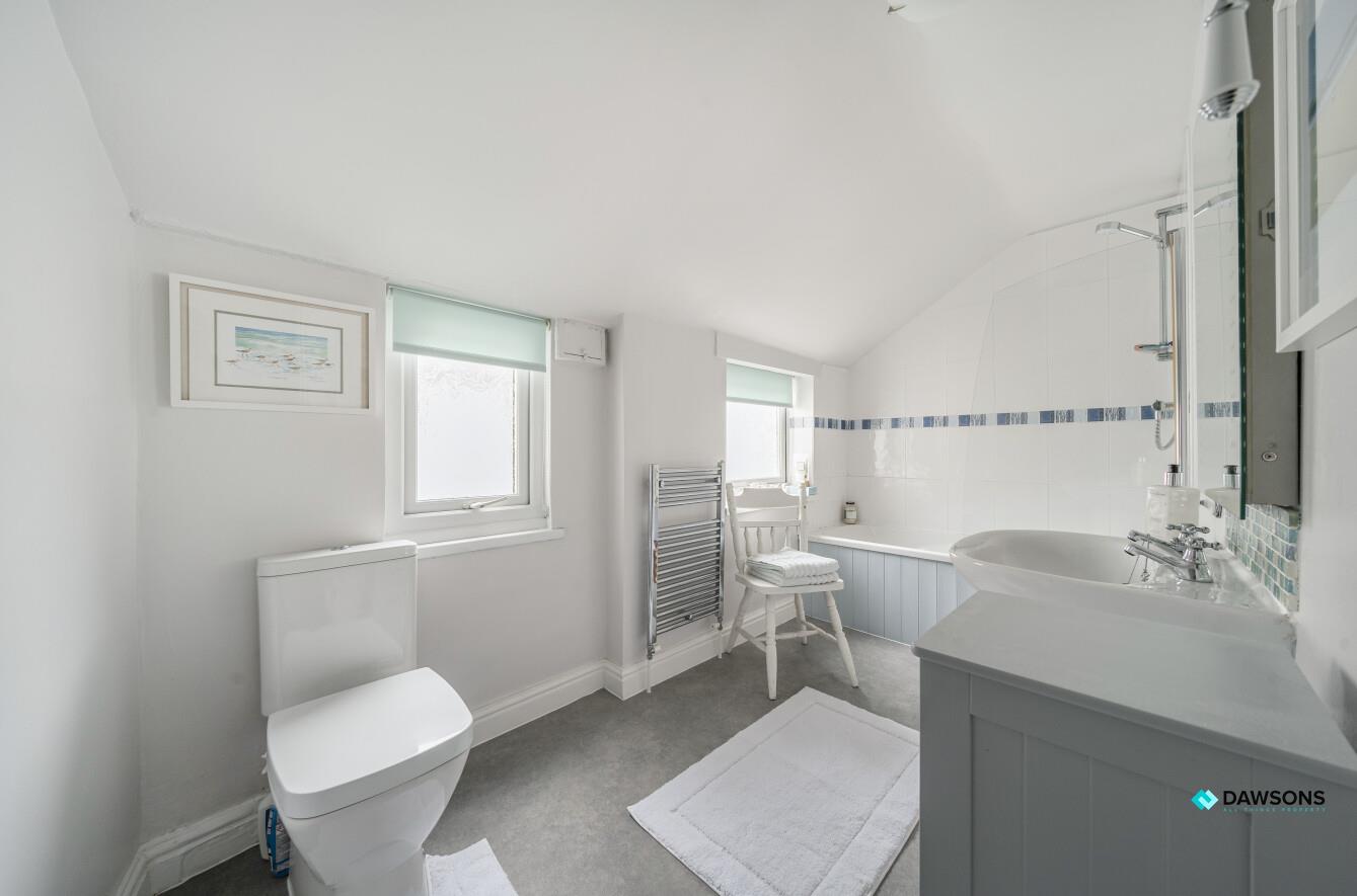 Mumbles Road, Mumbles, Swansea, SA3 4DL